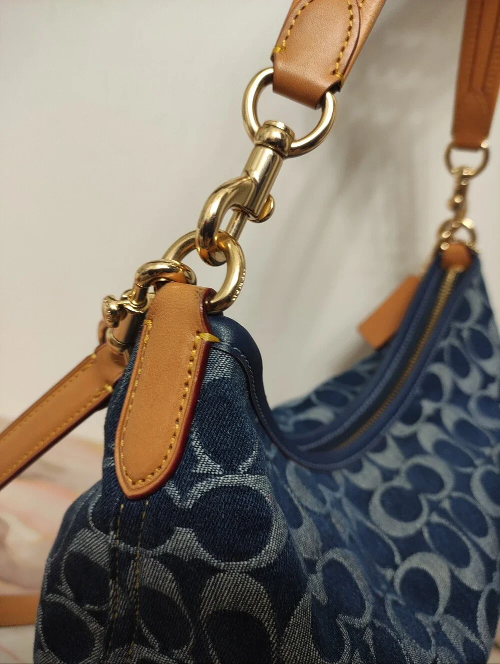Coach CY702 Laurel Shoulder Bag in Signature Denim - Picture 14 of 16